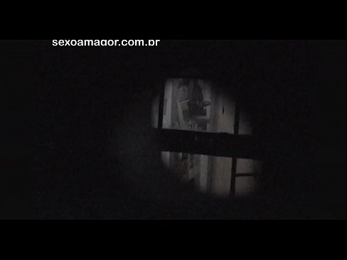 ❤️ Blondie ichi bo'sh g'ishtlar orqasida yashiringan qo'shni voyeur tomonidan yashirincha videoga tushadi ☑ Super porno bizda uz.mrpornogratis.ru ❌️